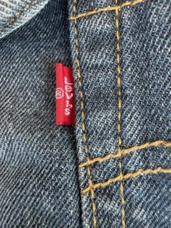 Levis Denim Backpack With Adjustable Straps & Multiple Pockets Vintage Style - Picture 3 of 5